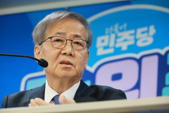 임혁백 더불어민주당 공천관리위원장.<연합뉴스>